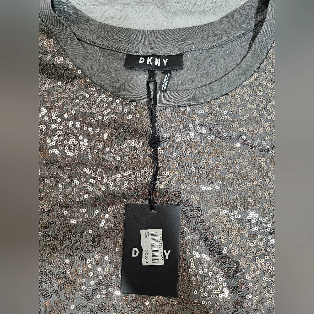 NWT DKNY Gray Scoop Neck Sequin T Shirt Large - Picture 4 of 7